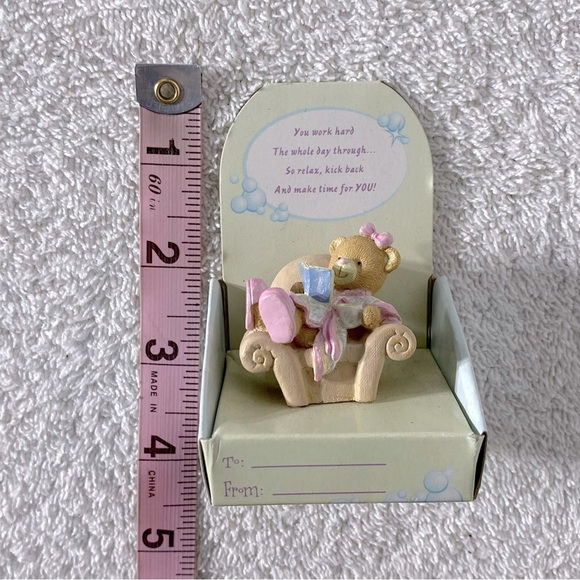 Vintage Pamper Me Relaxing Reading Bear Figurine Collectible - Picture 3 of 9